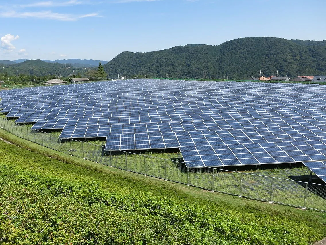 Solar plant in Aikawa Town, Japan. Credit: Σ64
