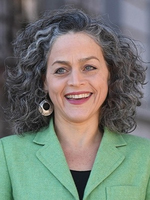 Lisa Dale