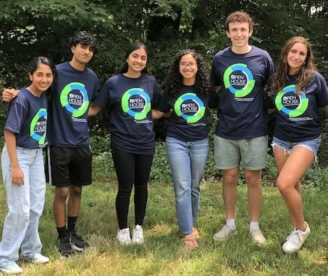 Picture of six teenagers 