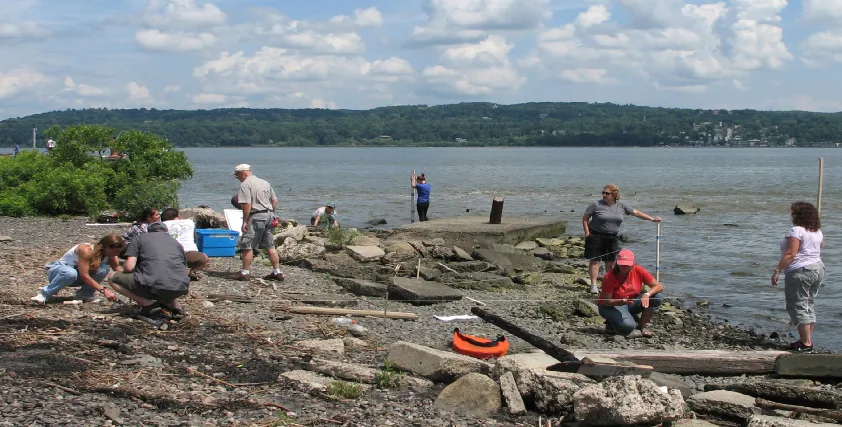 Students complete field work on the Hudson river